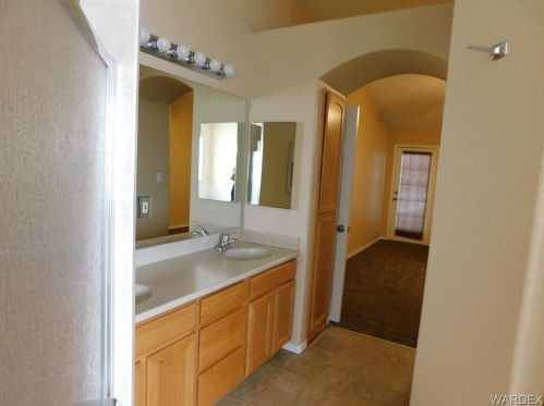 5481 Van Mouwerick Dr, Bullhead City AZ  86426-6647 exterior