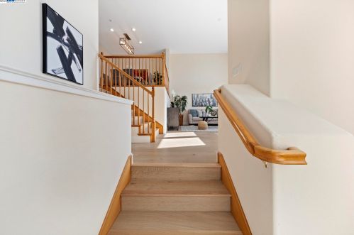 38 Mandalay Pl, South San Francisco, CA 94080-1667