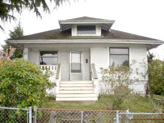 603 11th St, Bremerton, WA 98337-1704