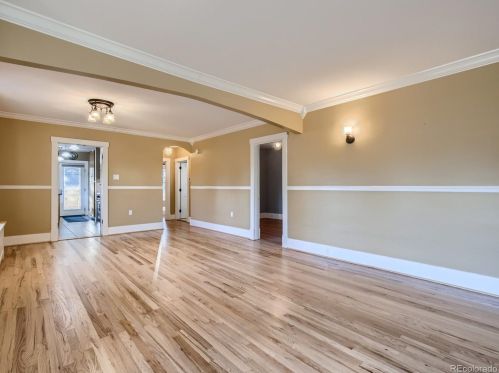 3291 Pearl St, Englewood CO 80113-2713 exterior