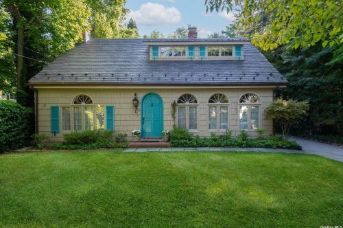 14 Egypt Ln, Matinecock, NY 11560-1411