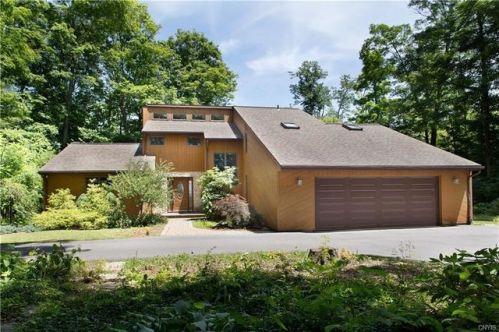3350 County Line Rd, Skaneateles, NY 13152-9309