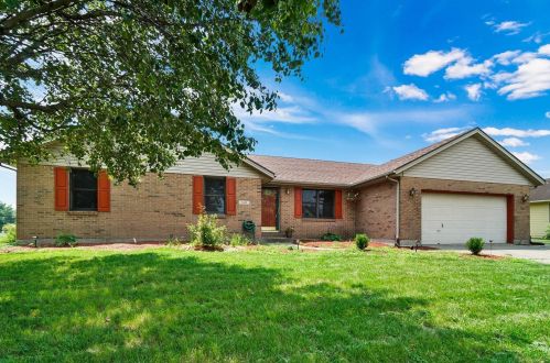 160 Earnhart Dr, Franklin, OH 45005-6222