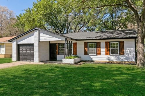 4241 Quails Ln, Fort Worth, TX 76119-3759