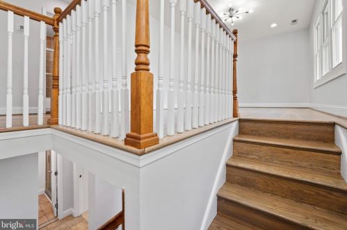 1612 Florida Ave, Woodbridge VA  22191-3606 exterior
