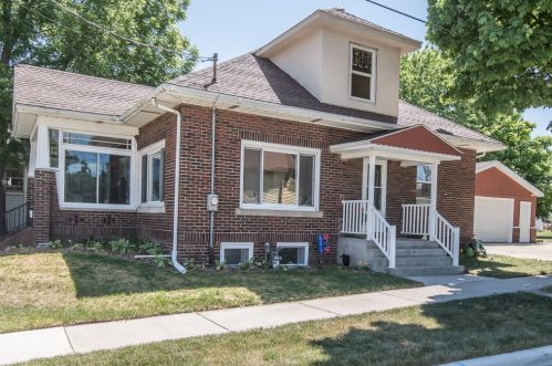 1105 Main St, Waukesha, WI 53186-5258