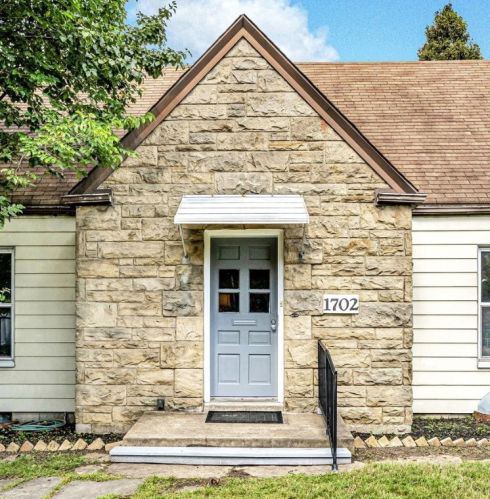 1702 Bower Hill Rd, Pittsburgh, PA 15243-1504