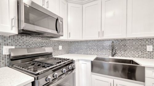 26 Elm St, Central Islip NY  11722-4145 exterior