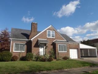 503 5th St, Hanging Rock, OH 45638-1373