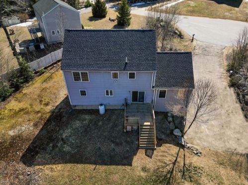 12 Byrne Rd, Northwood NH  03261-3239 exterior