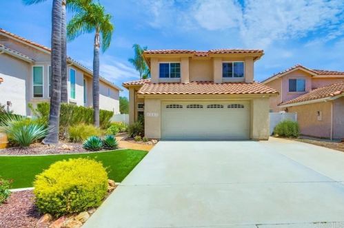 1503 Green Oak Rd, Vista, CA 92081-8741