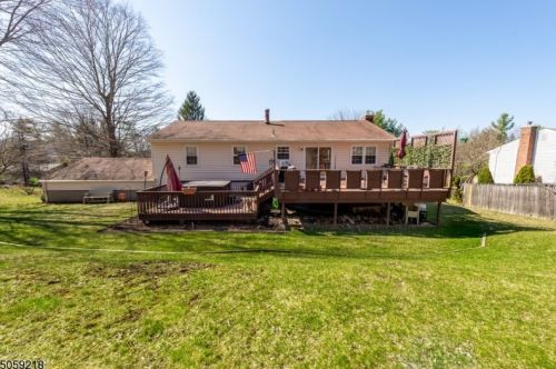 14 Alvin Rd, West Milford Lakes NJ  07480-1643 exterior