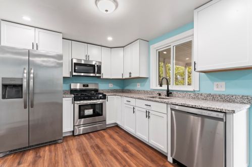 132 Firwood Dr, Bridgeville PA  15017-1204 exterior