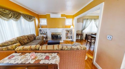 24 Oakland Ave, Mount Vernon, NY 10552-2412