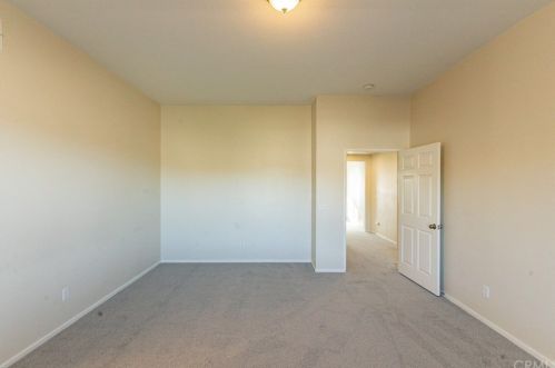 31924 Hyacinth Ct, Lake Elsinore CA  92532-2607 exterior