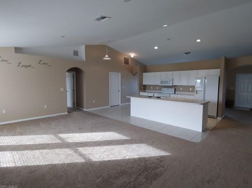 101 18 Ave, Cape Coral FL  33990-1840 exterior