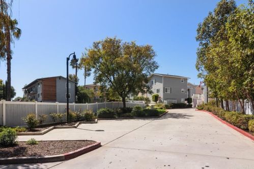 5084 Guava Ave, La Mesa CA  91942-8319 exterior