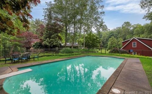 57 Lounsbury Rd, Ridgefield, CT 06877-4711