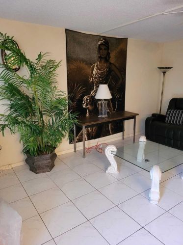 267 Chatham, West Palm Beach, FL 33417-1841