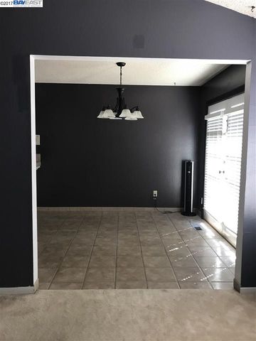 2150 Ackerman Dr, West Pittsburg CA  94565-4657 exterior