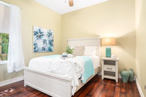7566 Citrus Hill Ln, Naples FL  34109-0600 exterior