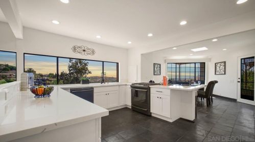 7949 Pasadena Ave, La Mesa CA  91941-7878 exterior