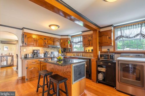 325 Moreland Rd, Willow Grove PA  19090-3507 exterior