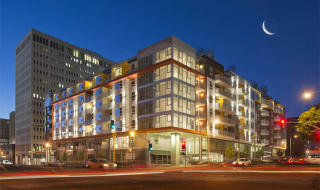 1111 Wilshire Blvd, Los Angeles CA  90017-1903 exterior