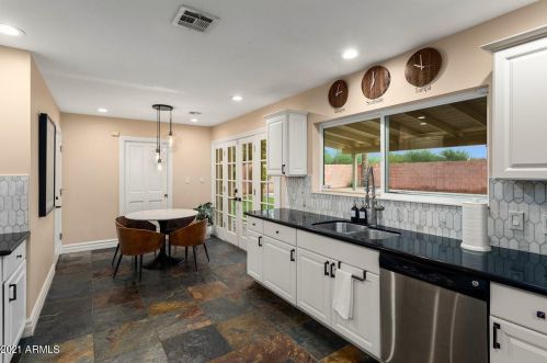 6141 Edgemont Ave, Scottsdale AZ  85257-1050 exterior