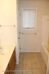 325 Brookridge Dr, Manhattan KS  66502-7168 exterior