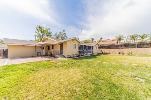 5361 Golden Ave, Riverside CA  92505-2416 exterior