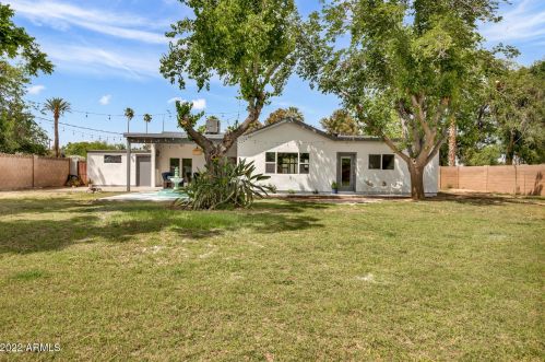 1111 Bethany Home Rd, Phoenix AZ  85014-2229 exterior