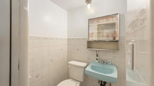 1122 Hickory Ave, Torrance CA 90503-7219 exterior