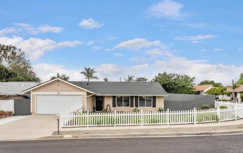 365 Rancho Vista Pl, Vista, CA 92083-5920