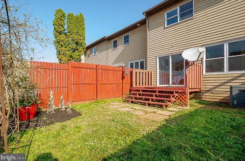 3 Conley Ln, Etters PA  17319-9015 exterior