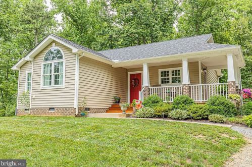 16271 Paige Rd, Woodford, VA 22580-2862