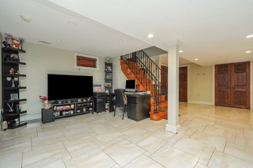 250 Bixley Heath, Lynbrook NY  11563-3138 exterior