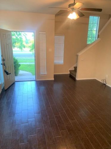 211 College St, Georgetown TX  78626-4102 exterior