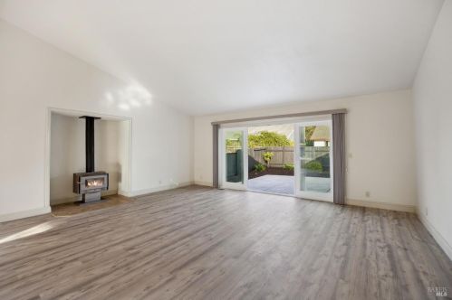 1104 Pippin Cir, Santa Rosa CA  95407-6772 exterior
