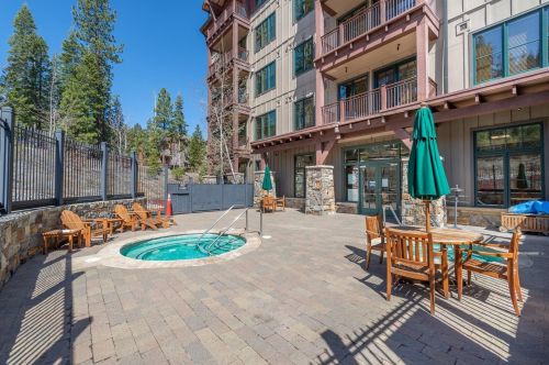 3001 Northstar Dr, Truckee CA  96161-4234 exterior