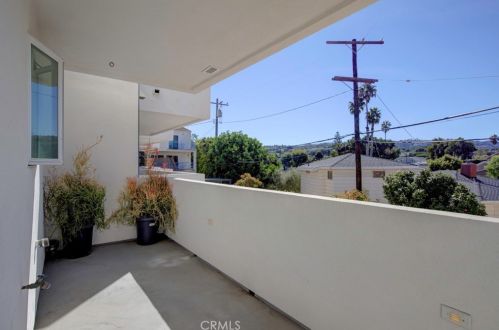 6160 Pacific Coast Hwy, Redondo Beach CA  90277-5907 exterior