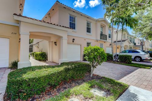 256 Fortuna Dr, West Palm Beach, FL 33410-4310