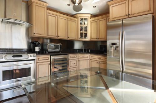 42 Astor Ave, Brookhaven, NY 11719-9759