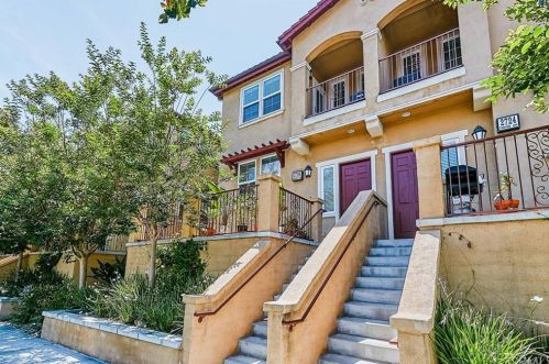 2726 Cabrillo Ave, Torrance, CA 90501-7632