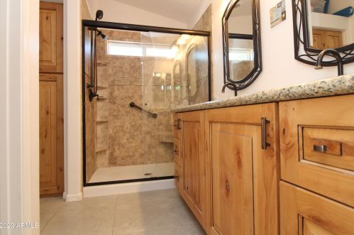 7234 Crst Ln, Glendale AZ  85310-5620 exterior