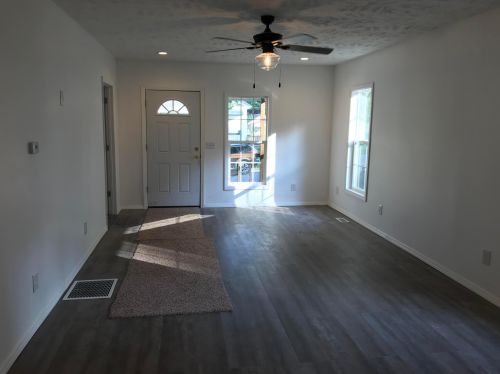 319 Elizabeth St, New Lexington, OH 43764-1244