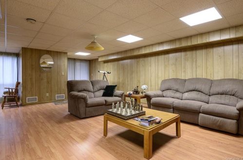 5 Hudson Watch Dr, Crotonville NY  10562-2439 exterior