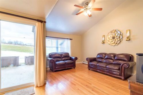 12 Senee Ct, Amesbury, MA 01913-1010