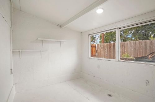 13 Sunset Dr, Lodi CA  95240-2813 exterior