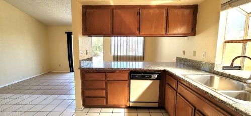 166 Nebraska St, Lake Elsinore CA  92530-1861 exterior